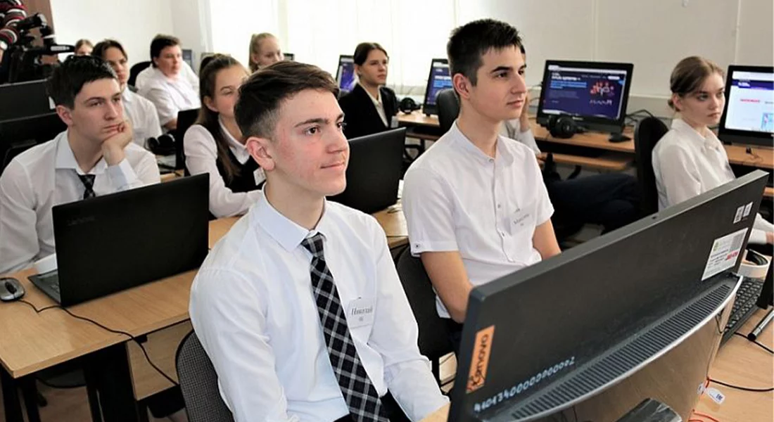 Школьникам Кубани расскажут об искусственном интеллекте на «Уроке цифры»